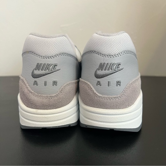 NEW Nike Air Max 1 Pure Platinum Grey - Picture 4 of 8